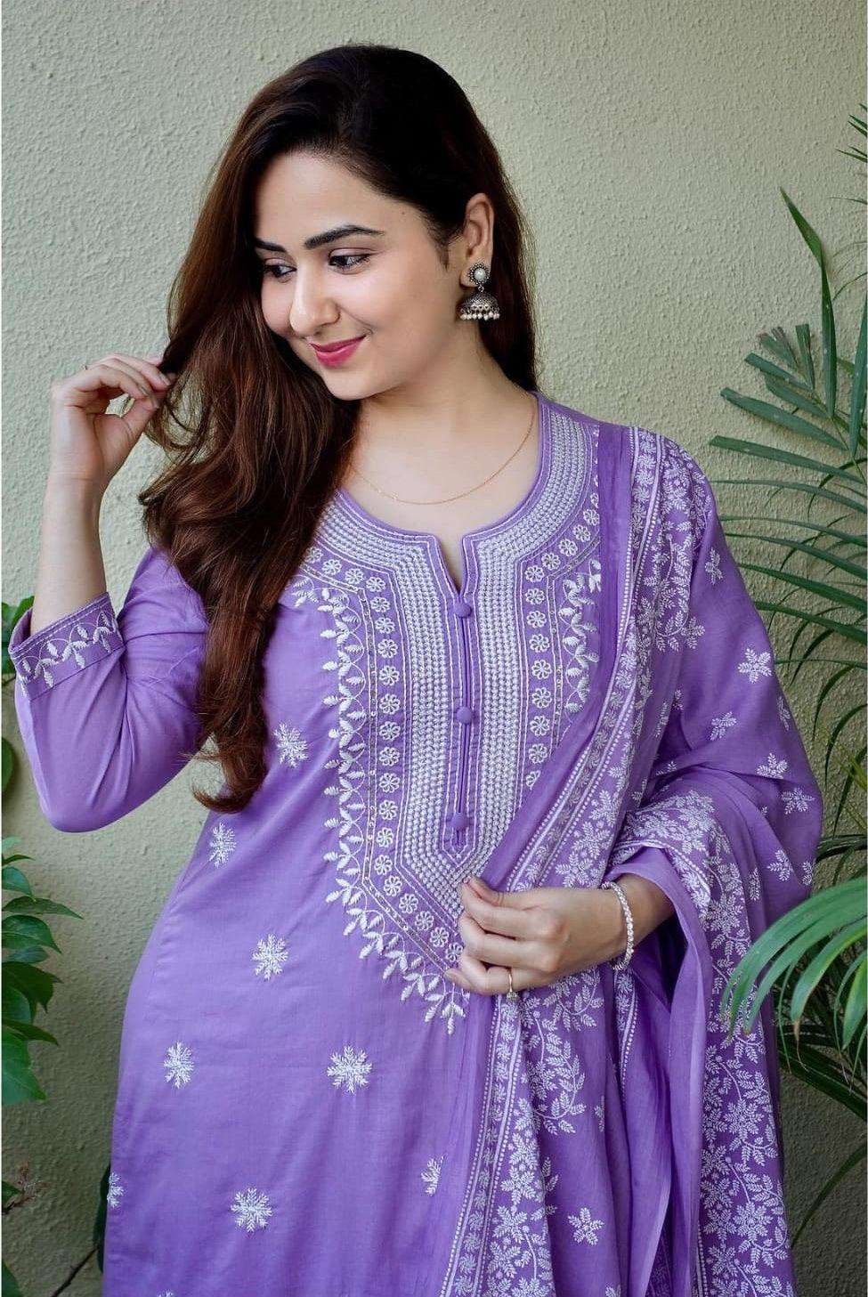 Soft & Stylish ? Floral Embroidered Cotton Printex Dress (M) - Image 6