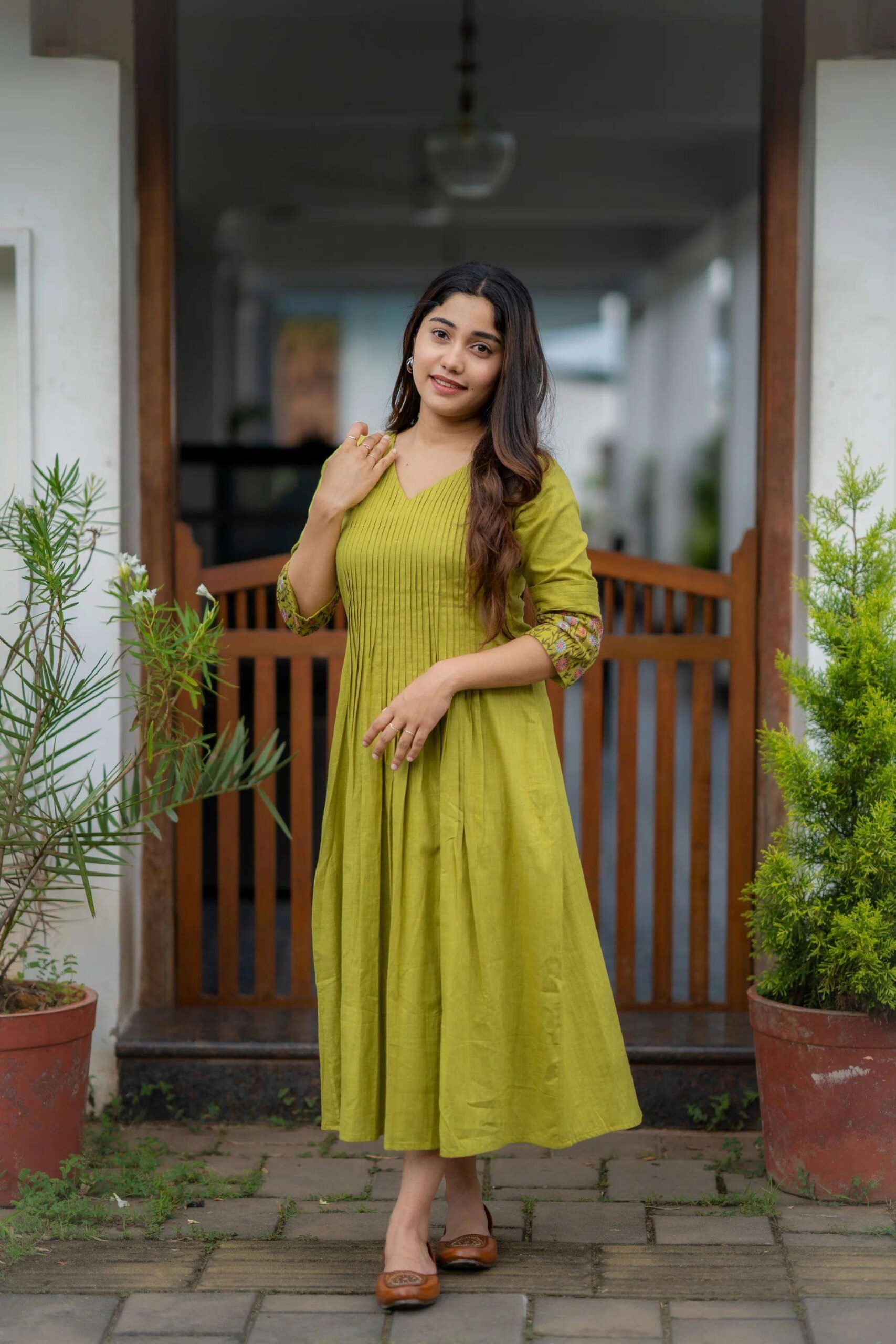 Breezy & Beautiful ? Embroidered Kurta Pant Set in Cotton Slub (S) - Image 4